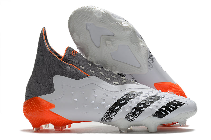 Chuteira Campo Adidas Predator Freak+  Branco/Laranja