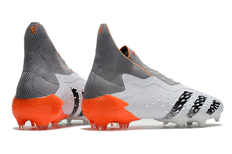 Chuteira Campo Adidas Predator Freak+  Branco/Laranja